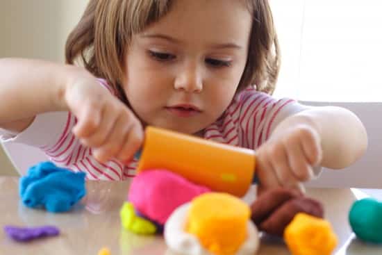 Using Art Projects to Teach Toddlers and Young Children Spatial Awareness Concepts