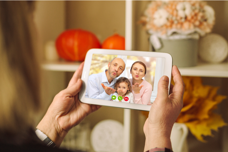 Holiday visits 2020: Virtual visit to grandparents from children and grandchildren